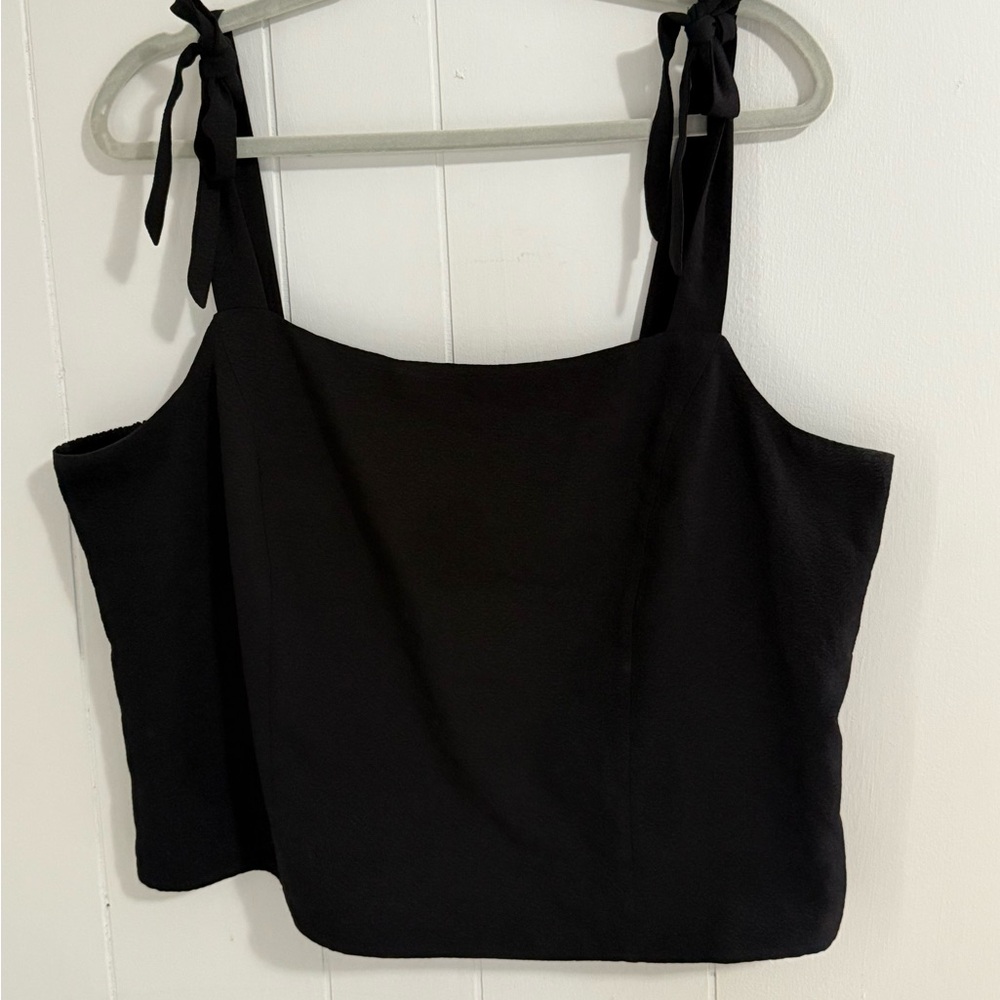 Black Sleeveless Top